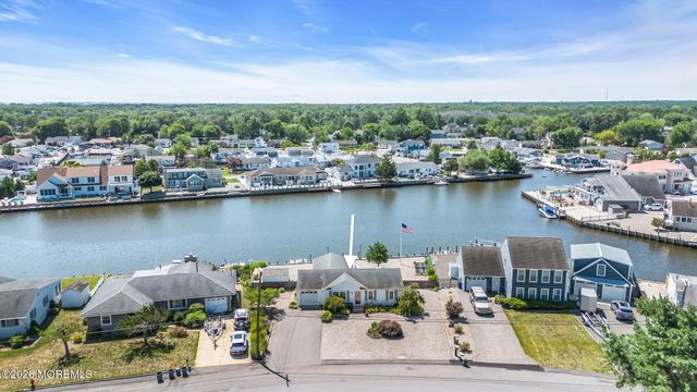 39 Parkers Point Boulevard, Forked River, NJ 08731