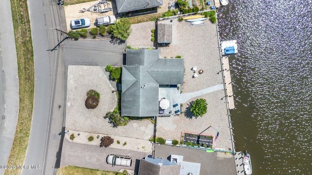 39 Parkers Point Boulevard, Forked River, NJ 08731