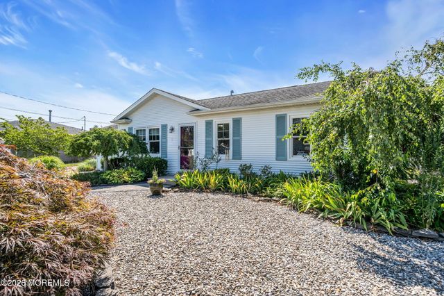 39 Parkers Point Boulevard, Forked River, NJ 08731