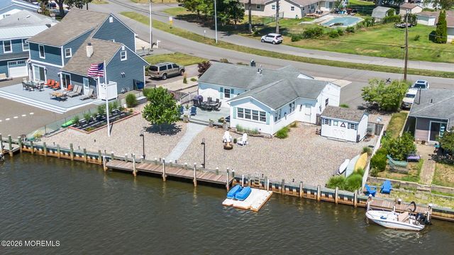 39 Parkers Point Boulevard, Forked River, NJ 08731