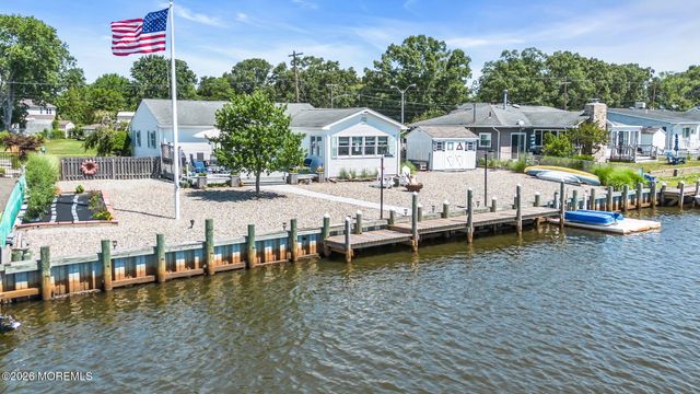 39 Parkers Point Boulevard, Forked River, NJ 08731