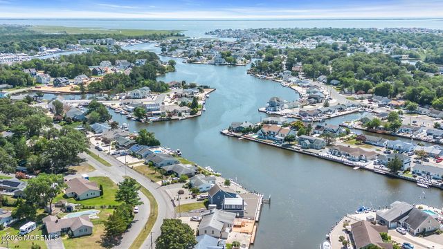 39 Parkers Point Boulevard, Forked River, NJ 08731