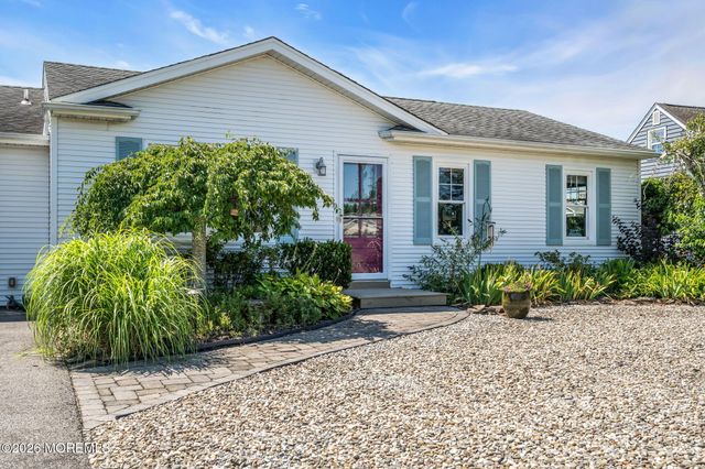 39 Parkers Point Boulevard, Forked River, NJ 08731