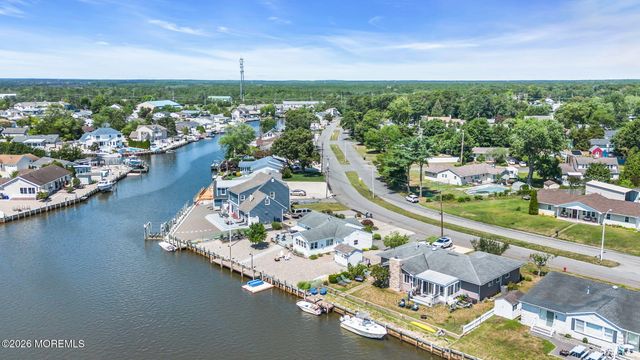 39 Parkers Point Boulevard, Forked River, NJ 08731