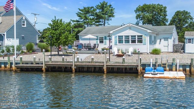 39 Parkers Point Boulevard, Forked River, NJ 08731