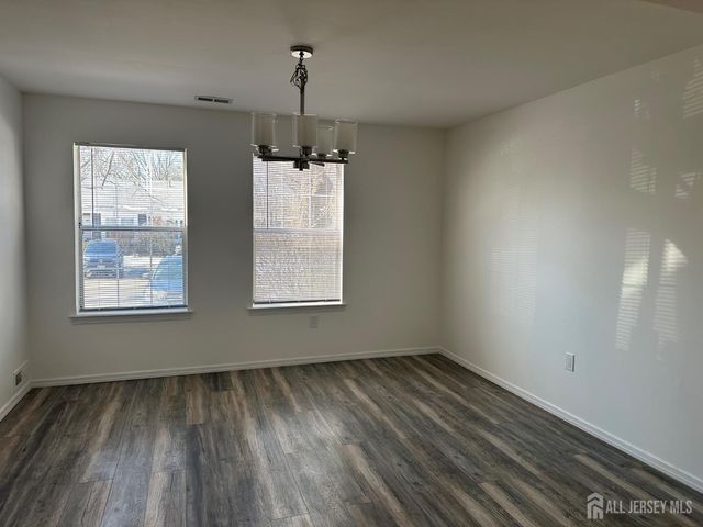 402 Rittenhouse Court, North Brunswick, NJ 08902