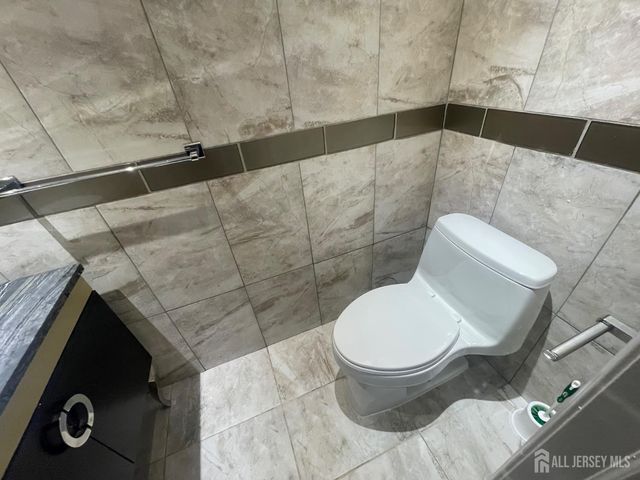 402 Rittenhouse Court, North Brunswick, NJ 08902