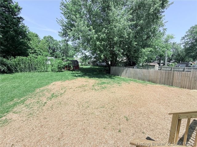 1421 Mount Zion Road, Henryville, IN 47126