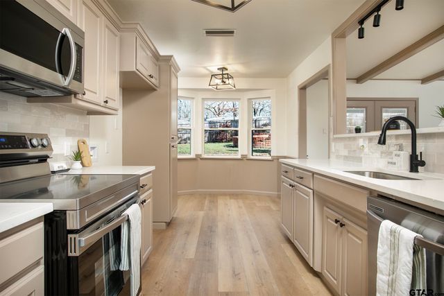 1812 Sequoia Dr, Tyler, TX 75703