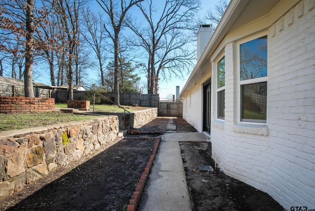 1812 Sequoia Dr, Tyler, TX 75703