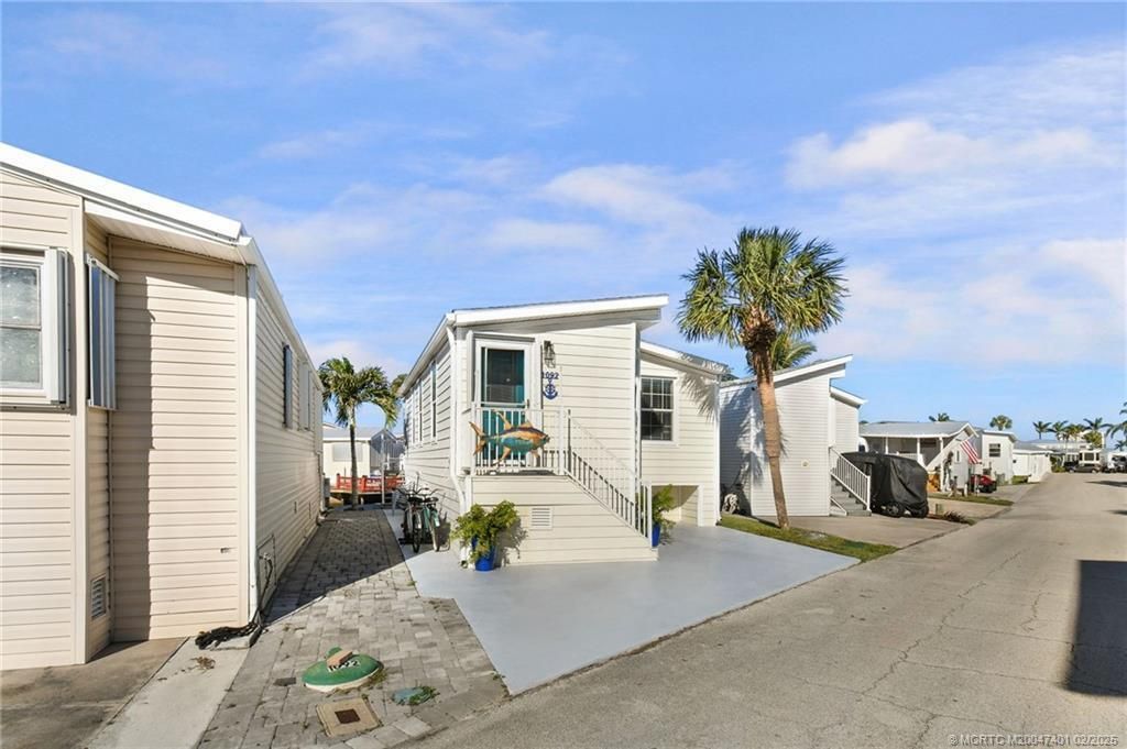 1092 Nettles Boulevard, Jensen Beach, FL 34957