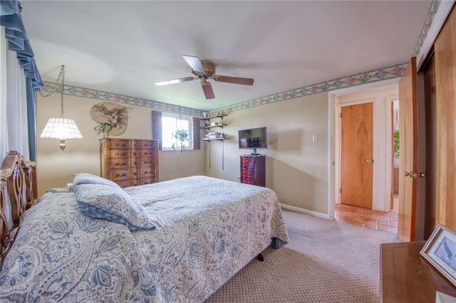 215 Amherst Rd, Shaler, PA 15116