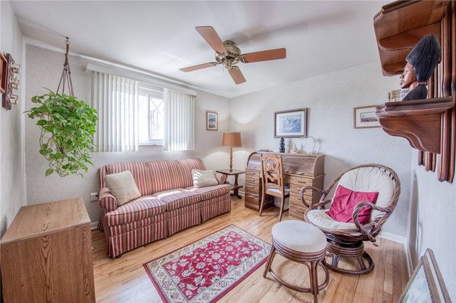 215 Amherst Rd, Shaler, PA 15116