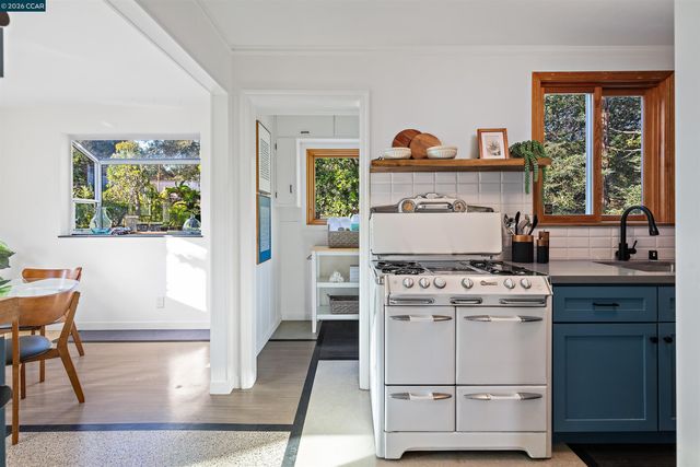 3754 Enos Ave, Oakland, CA 94619