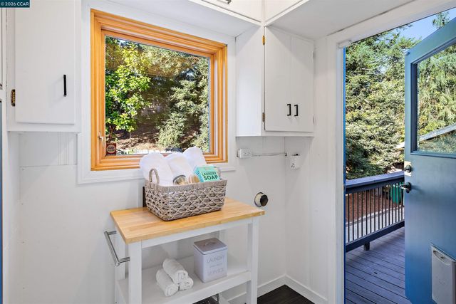 3754 Enos Ave, Oakland, CA 94619