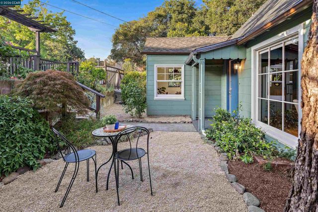 3754 Enos Ave, Oakland, CA 94619
