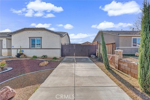 11409 Bellevue, Adelanto, CA 92301
