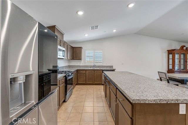 11409 Bellevue, Adelanto, CA 92301