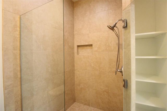 132 NE 4TH STREET 23, Gainesville, FL 32601