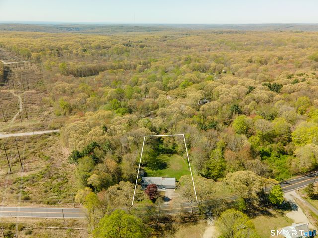 950 Old Colchester Road, Montville, CT 06370