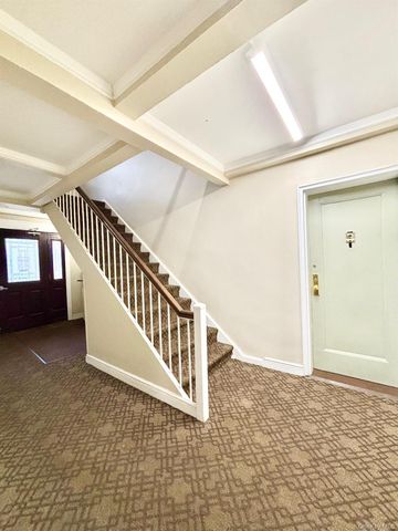 1203 E Broadway E Broadway G-11, Hewlett, NY 11557