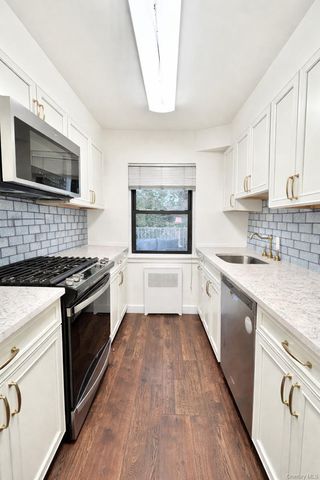 1203 E Broadway E Broadway G-11, Hewlett, NY 11557