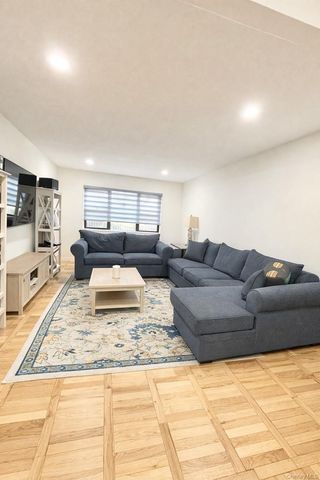 1203 E Broadway E Broadway G-11, Hewlett, NY 11557