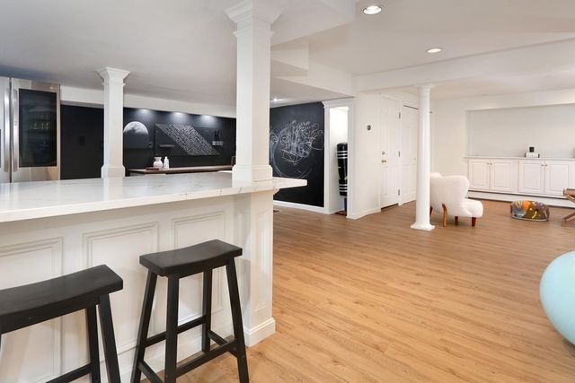 1010 Centre St, Newton, MA 02459