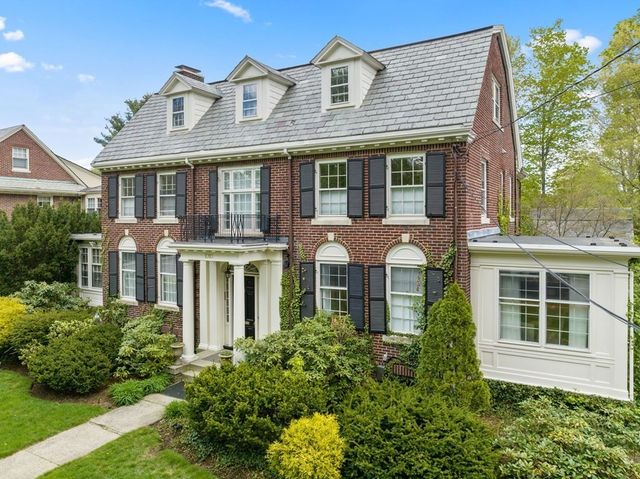 1010 Centre St, Newton, MA 02459