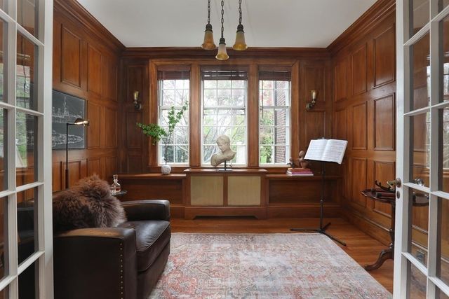 1010 Centre St, Newton, MA 02459