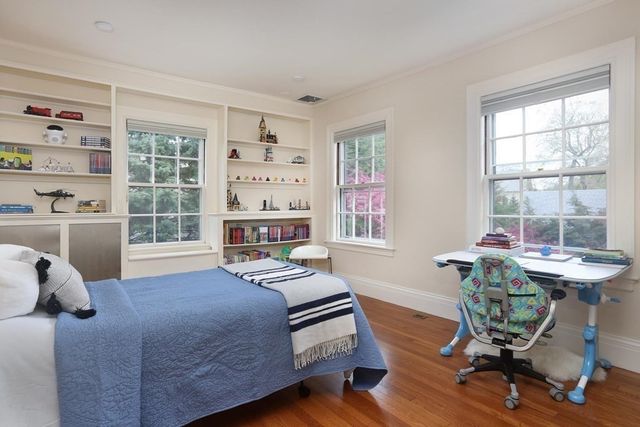 1010 Centre St, Newton, MA 02459