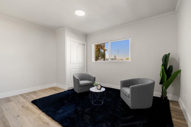 332 Hinkley Ave, Oakdale, CA 95361