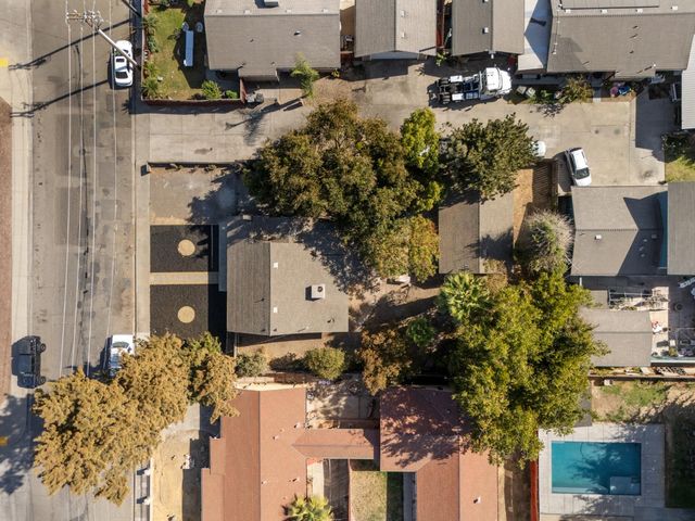 332 Hinkley Ave, Oakdale, CA 95361