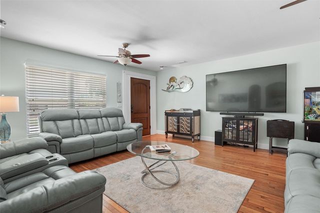 4800 16TH STREET N, St Petersburg, FL 33703