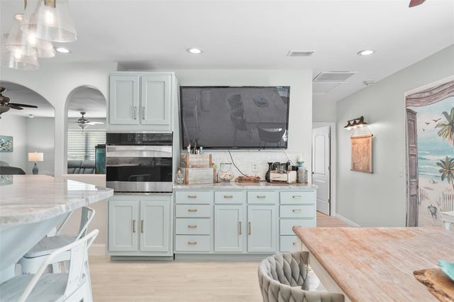 4800 16TH STREET N, St Petersburg, FL 33703