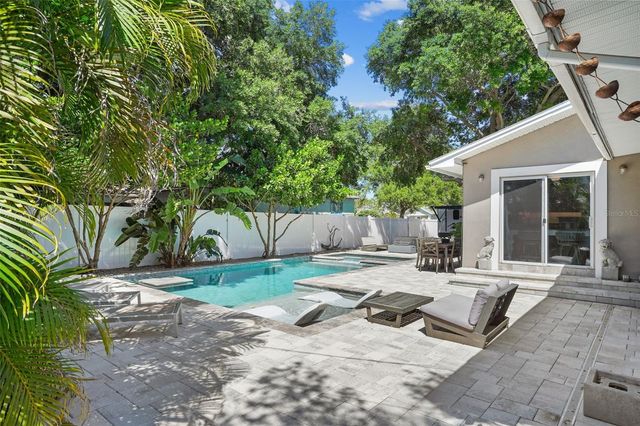 4800 16TH STREET N, St Petersburg, FL 33703