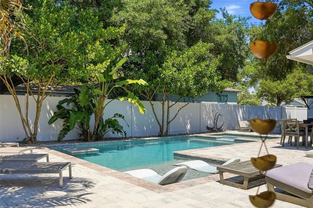 4800 16TH STREET N, St Petersburg, FL 33703