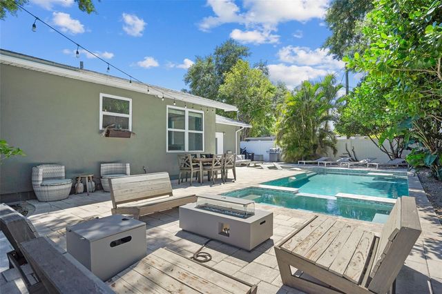 4800 16TH STREET N, St Petersburg, FL 33703