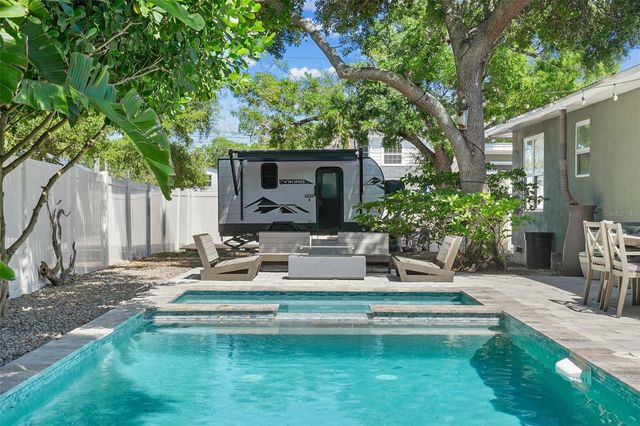 4800 16TH STREET N, St Petersburg, FL 33703