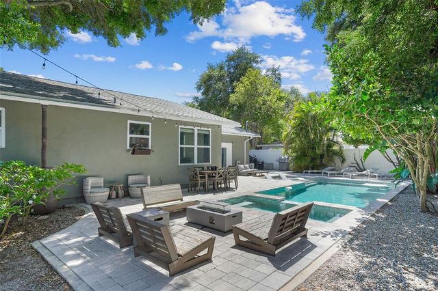 4800 16TH STREET N, St Petersburg, FL 33703