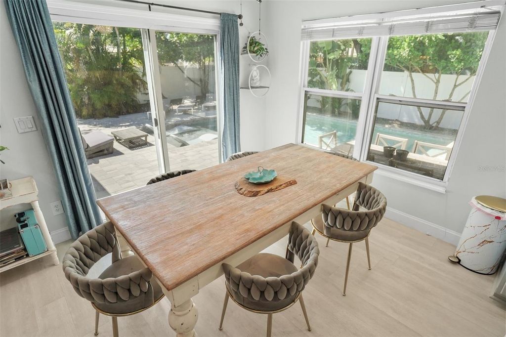 Image 20 of property listing at 4800 16TH STREET N, St Petersburg, FL 33703