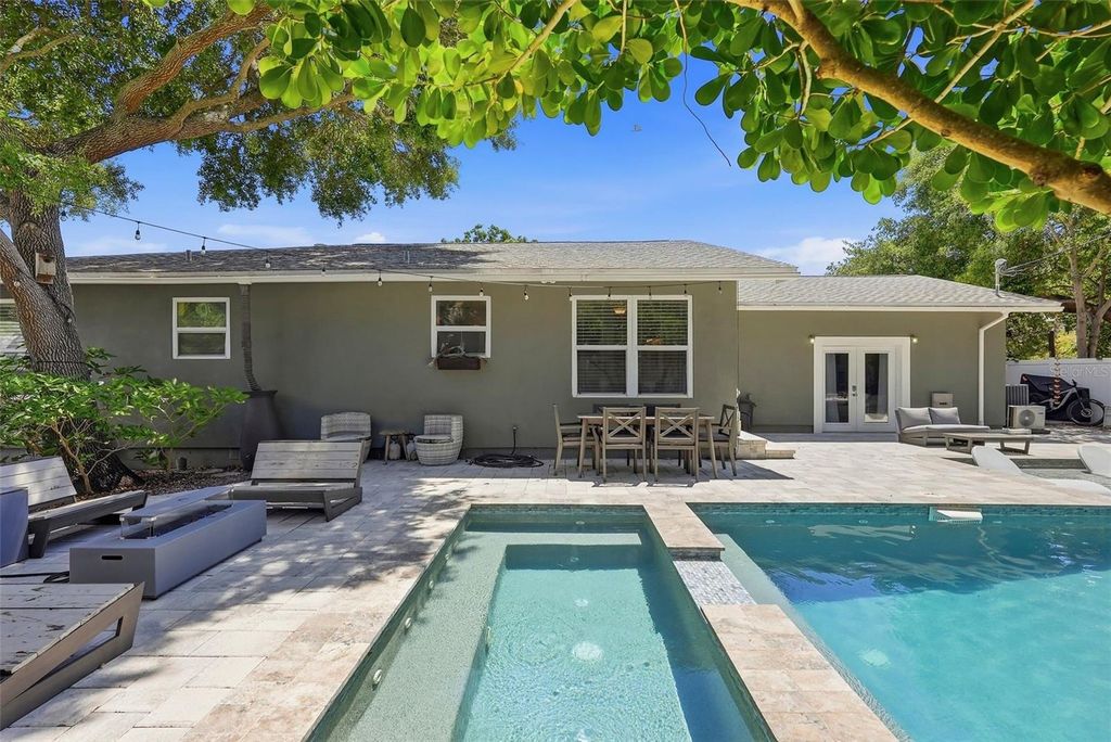 Image 27 of property listing at 4800 16TH STREET N, St Petersburg, FL 33703