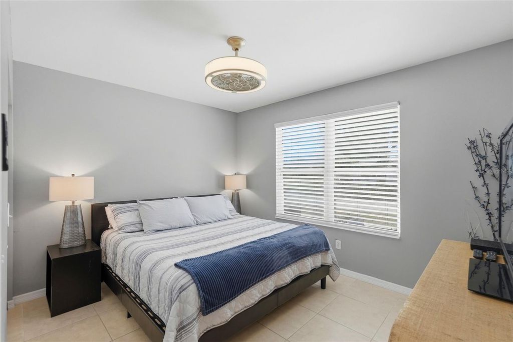 Image 33 of property listing at 4800 16TH STREET N, St Petersburg, FL 33703