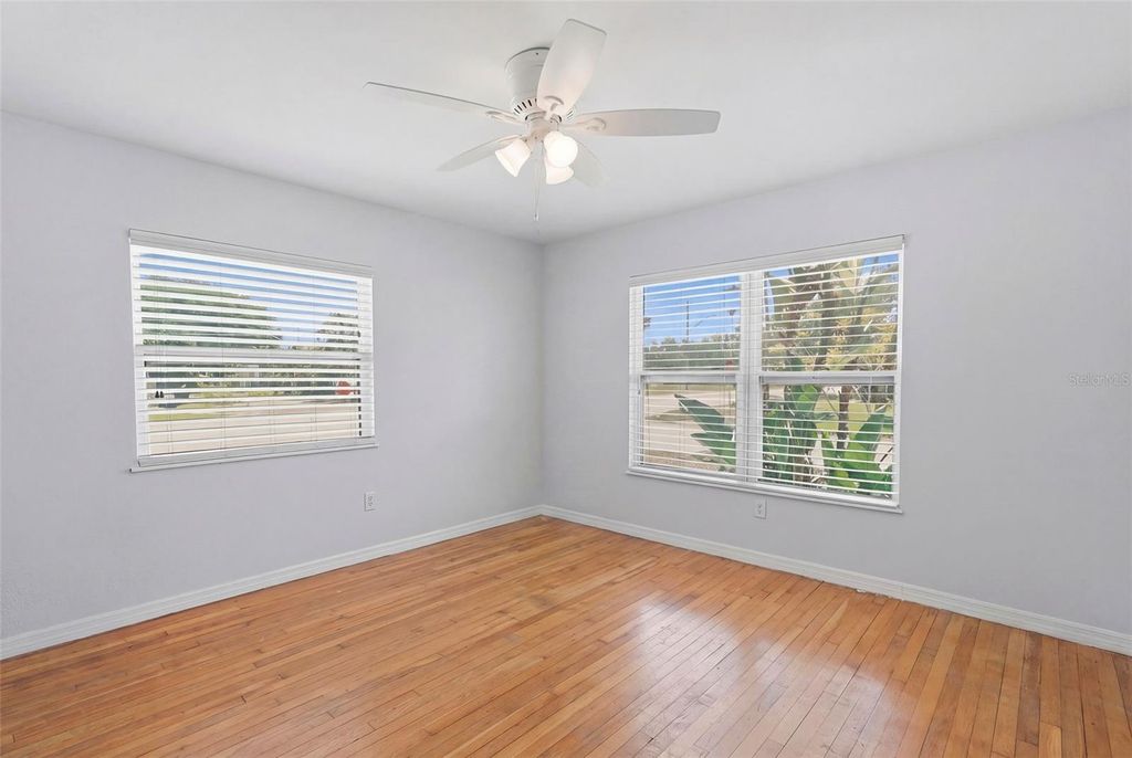 Image 35 of property listing at 4800 16TH STREET N, St Petersburg, FL 33703