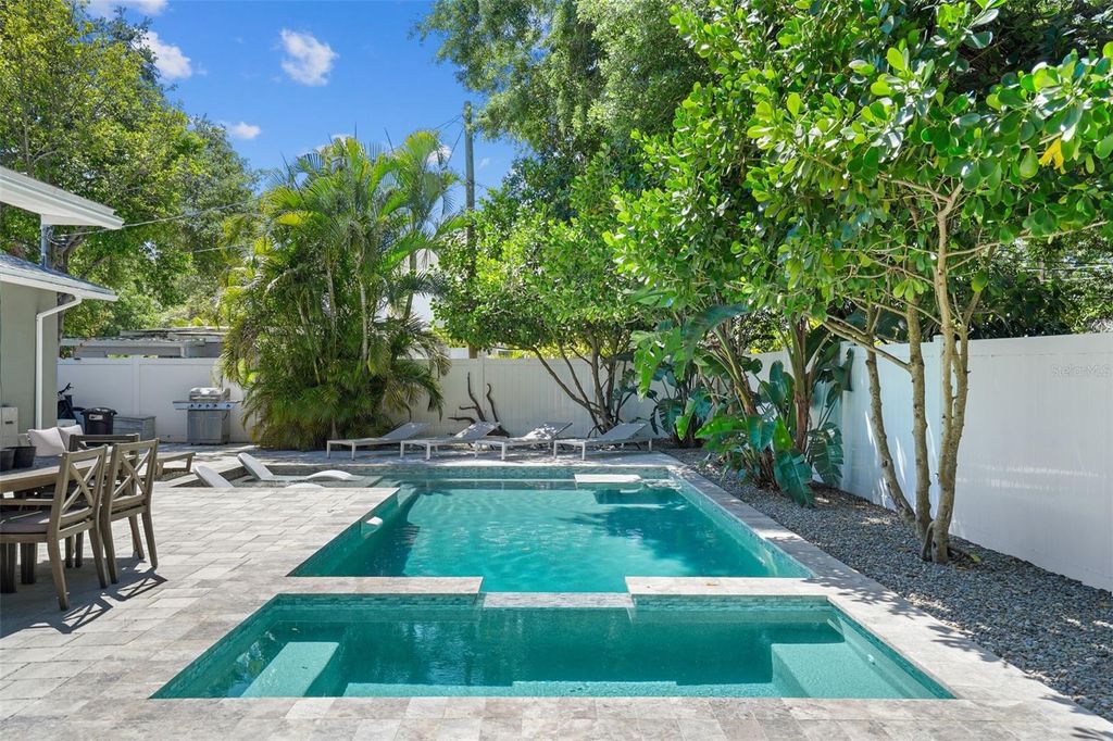 Image 46 of property listing at 4800 16TH STREET N, St Petersburg, FL 33703