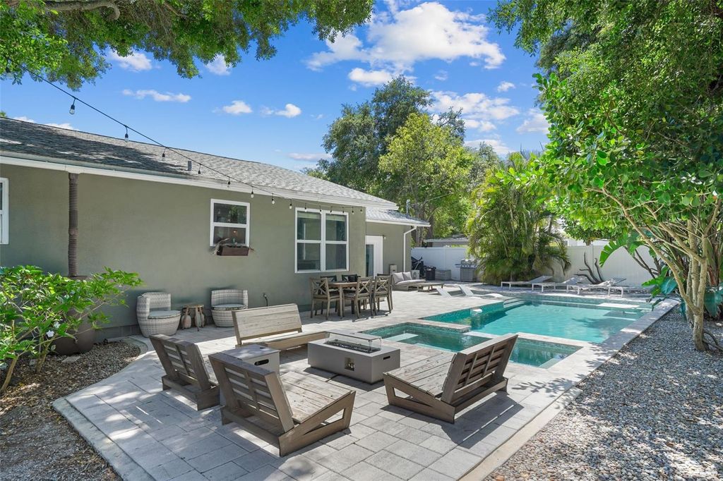 Image 47 of property listing at 4800 16TH STREET N, St Petersburg, FL 33703