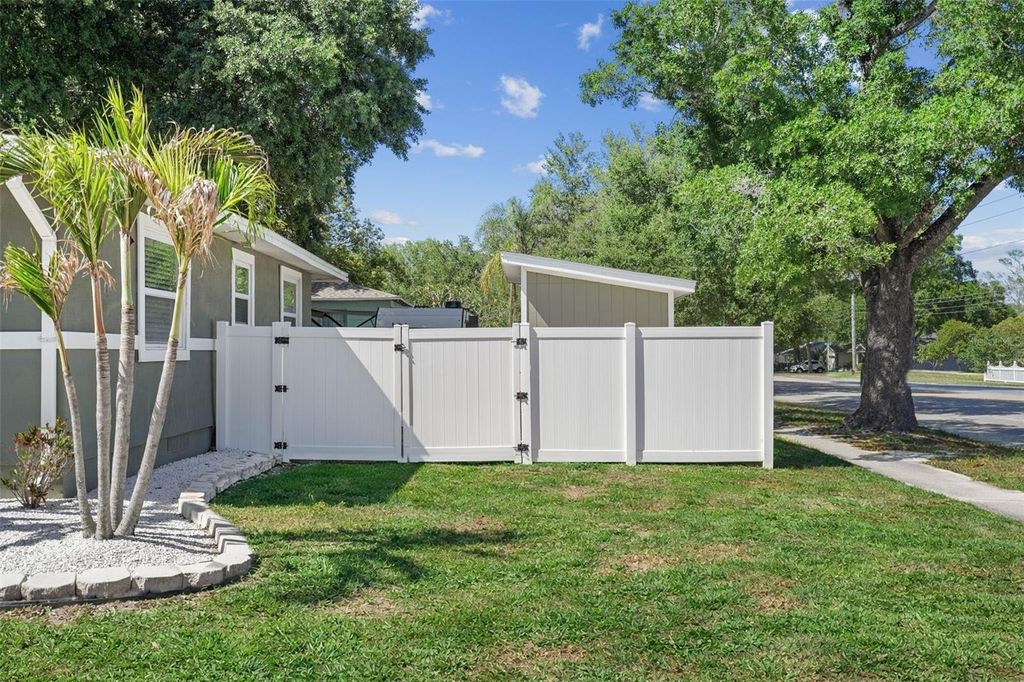 Image 51 of property listing at 4800 16TH STREET N, St Petersburg, FL 33703