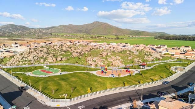 28428 Fressia Drive, Winchester, CA 92596