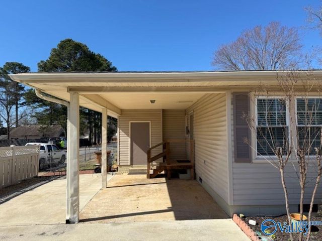 515 Crestline Drive SW, Hartselle, AL 35640