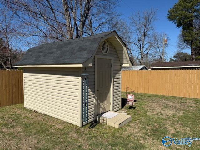 515 Crestline Drive SW, Hartselle, AL 35640